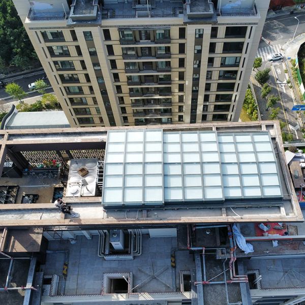 Preassembled Aluminum Sunrooms Glass Houses Retractable Winter Garden Shaped Roof Foldable Sliding Sunroom Terras Villas Hotels