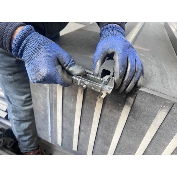 Premium-Grade Sintered Silicon Carbide (SSiC) Structural Beams 30 mm × 40 mm × 900 mm | Wall Thickness: 5 mm