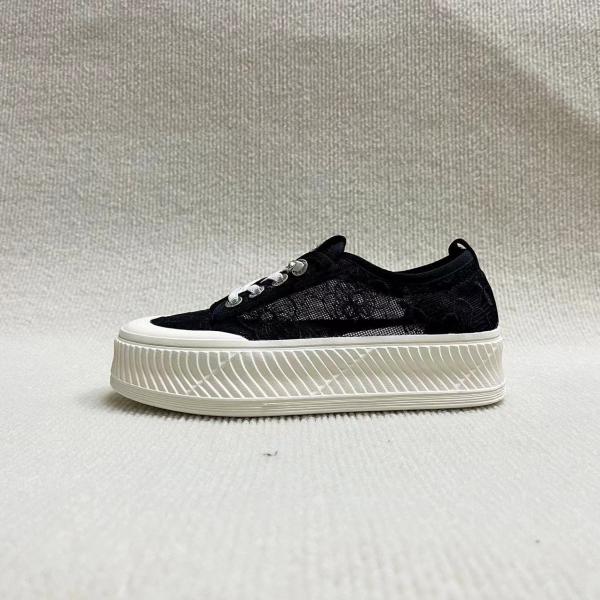 Women fashion fisherman shoes with breathable meth surface