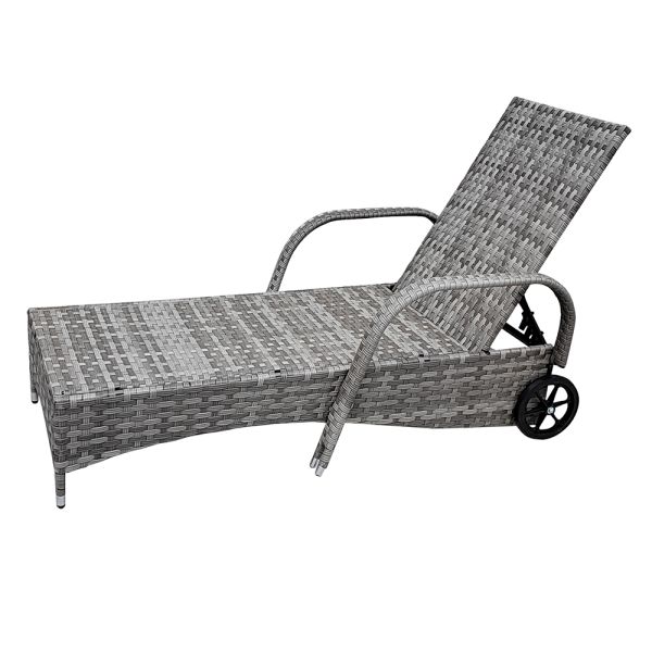 Folding Outdoor Foldable Beach Chaise Lounge Relax Leisure Lowseat Lounge Portable Rattan Sun Lounger With Two Rear Wheels