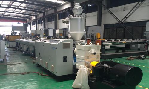 Garden Hose Pipe Extrusion Machine PLC Control System Water Cooling Bath