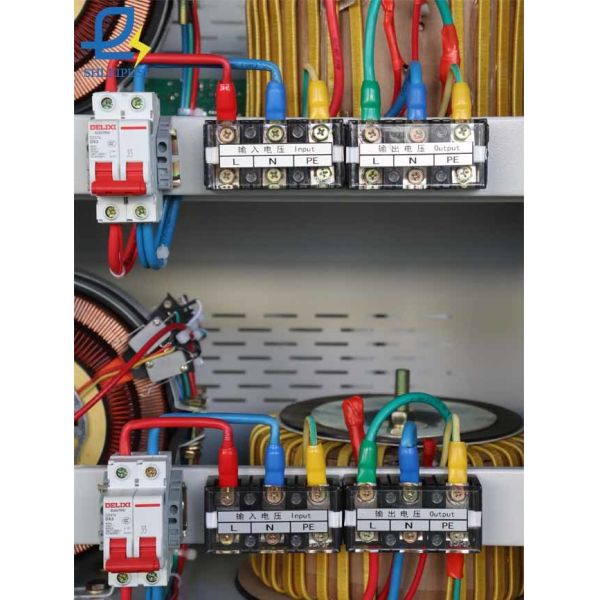 Single Phase Voltage Stabilizer / Regulator 220V Custom Multiple Output Voltage
