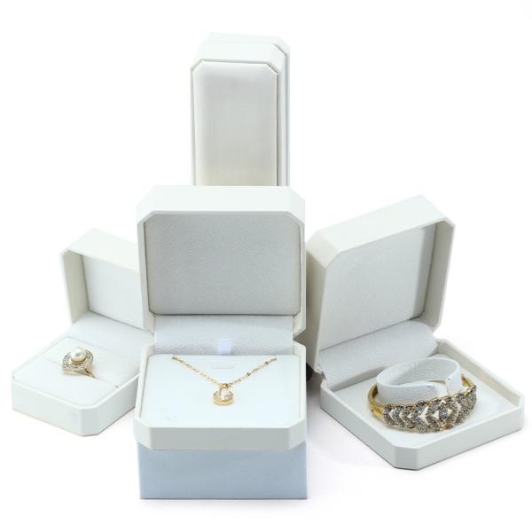Boîte de rangement de bijoux Hanhong pour boucles d'oreilles Bracelet en cuir blanc 10*10*5cm
