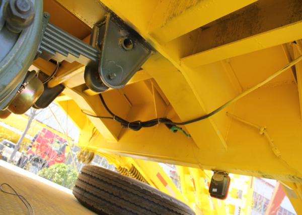 Eixos do transporte 2 45 toneladas de caminhão de reboque pesado do equipamento de 13m com baixa cama