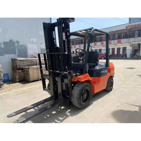 3000kg Toyota Diesel Forklift 4.5 Lifting High Sturdy Construction High Safety Standards