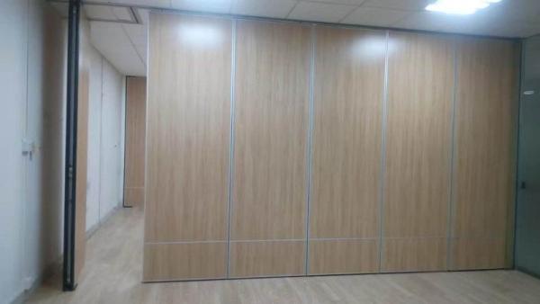 Hotel Acoustic Room Dividers / Wooden Sliding Wall Partitions Folding Parking System