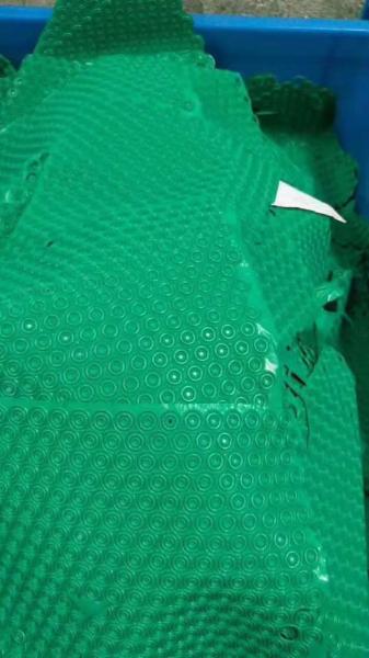 NBR/FKM/FFKM/EDPM/SI Borracha verde O Anéis OEM/ODM Moldura por compressão Com boa resistência ao óleo 16-30 N/mm Resistência ao rasgo