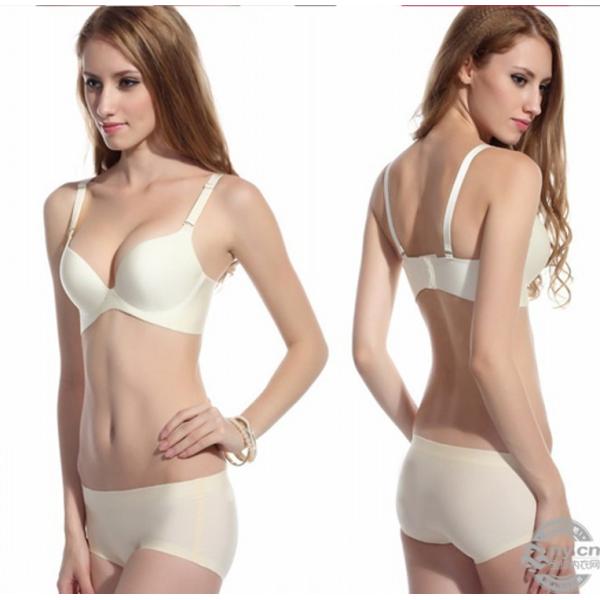 Película adhesiva de la ropa interior del sujetador TPU de la película adhesiva los 48cm de la sensación de Traceless del derretimiento caliente los 50cm suave inconsútil fino de la ropa interior