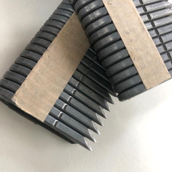 погружение датчика штапелей 10,5 33mm колючее ограждая горячее гальванизировало дивергентный пункт