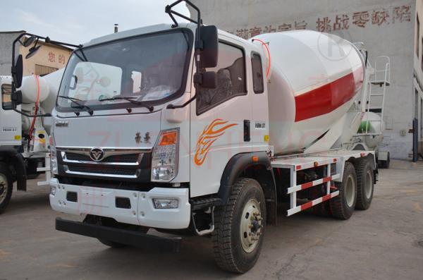 Sinotruck  6m3 Concrete Mixing Truck Drum Roller 7.3 ×2.35× 3.55m Size 14d Tilt Angel