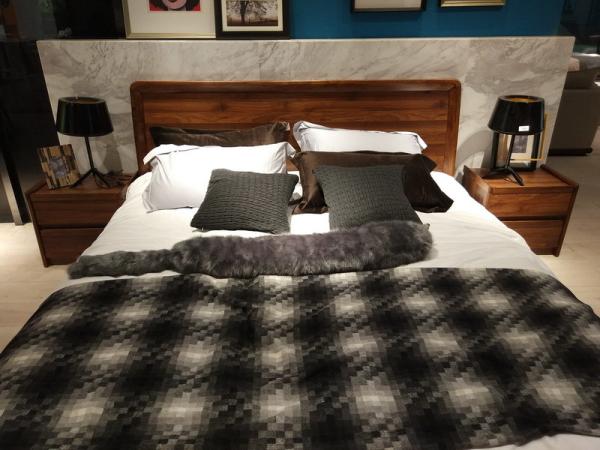 2017 New design of  Doube / King bed Interior Fitment for Apartment Furniture by Walnut wood from China factory