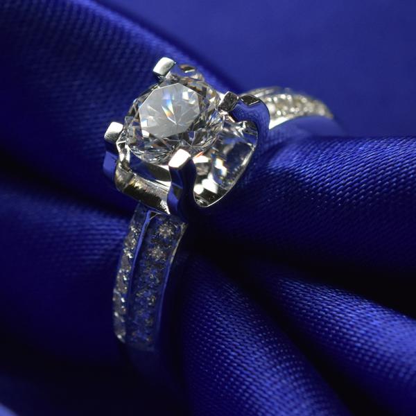 6.7G Weight Moissanite Jewelry Ring With VVS Clarity 1ct Super White Diamond