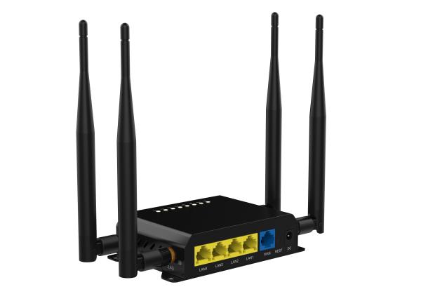 1 4 LAN 2.4G 4G Industrial Wireless Router 300Mbps With Sim Card Slot USB 2.0