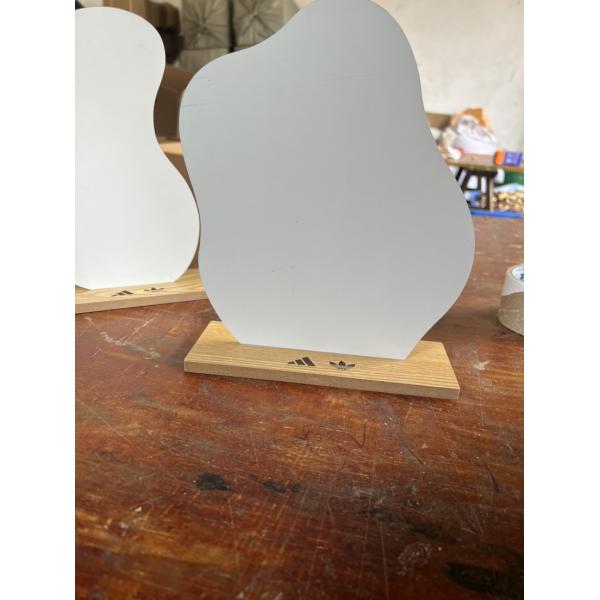 Curvy Portable Lighted Makeup Mirror Wood Stand For Vanity