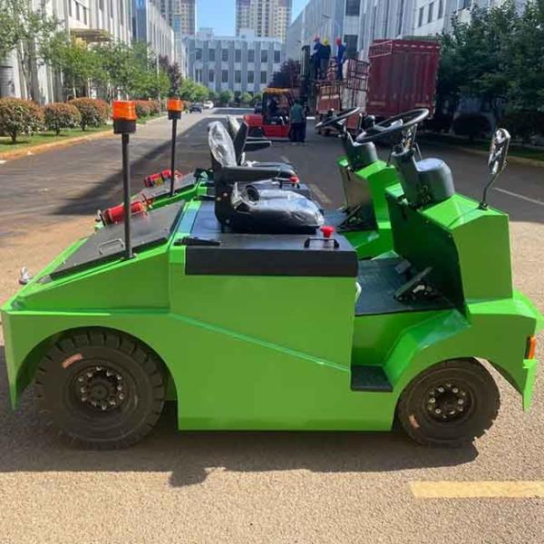 QDD120/150 Seated Electric Tow Tractor Traction weight:12000/15000KG