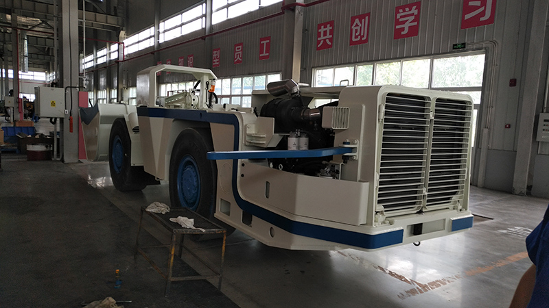 Тележка подземной разработки полезной нагрузки 3m3 Deutz BF6L912W 6000kgs
