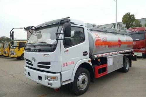 Duolika D6 Used Heavy Duty Trucks 140HP Euro 5 Fuel Tank Truck