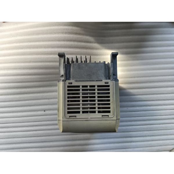 CIMR-F7A43P7 VFD Frequency Converter 3.7KW 3 Phase 380 to 480VAC Inverter