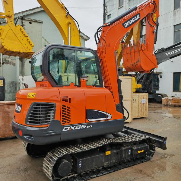 Used Doosan Mini Excavator  Dx55 Second Hand Mini Digger Original Color