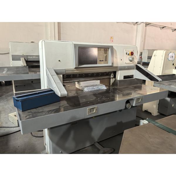 Máquina de corte de papel Polar 92X con presión hidráulica, disponible, modelo 2004, tamaño 920MM, de segunda mano