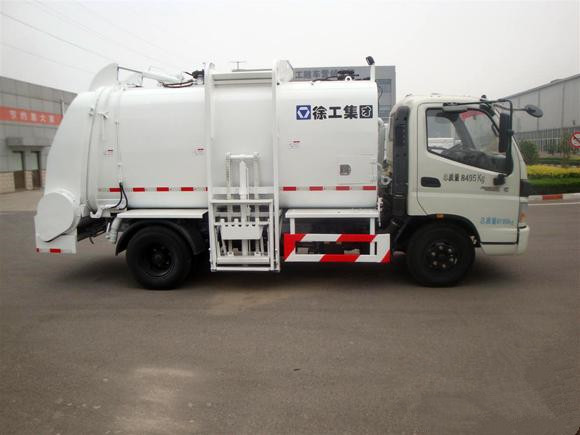 XZJ5100TCAQ4 China Push Discharging Rear Load White Color 4x2 8cbm Restaurant Garbage Truck