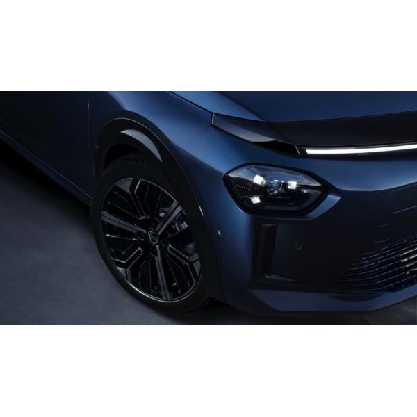 Limited First Electric Car Of Lancia Ypsilon With Front Mounted Motor For 154 Horsepower And 260 N.m