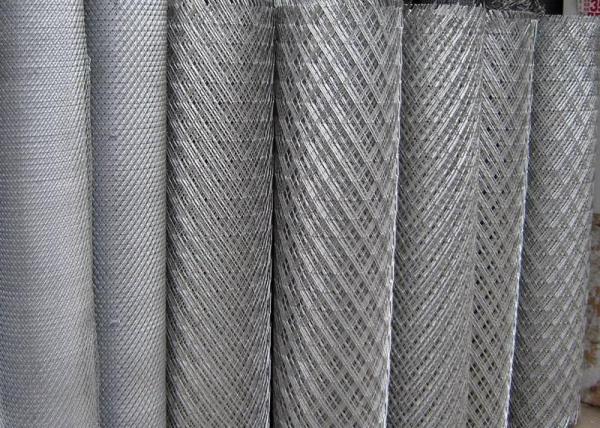 Rhombus Hole Expanded Metal Mesh Hot Dipped Galvanized Surface Thickness 4mm