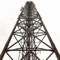 Torre de acero tubular de 3 patas de hierro con perno 20 - 65 metros de mástil