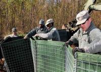 Barreiras defensivas de alta resistência para inundações Bastião de areia Parede Hesco Barreira de vedação para tiro