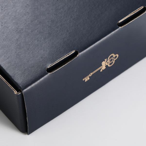 Premium Thick Gift Box Customizable Apparel Mailer Box with Printing Hot Stamping UV