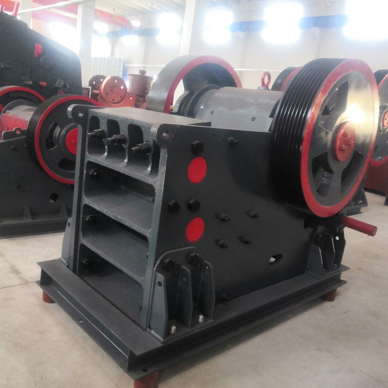 Ore Mining Stone Crusher Machines Pec Jaw Crusher with 90-400kw Motor Power