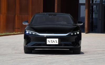 Ridever Sedan Electric Cars 363KW Motor Power 4 Wheel Electric Car