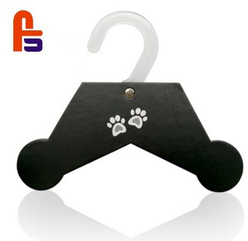 Strong Plastic Clothes Custom Cardboard Hange Coated Black Colour For Apparel