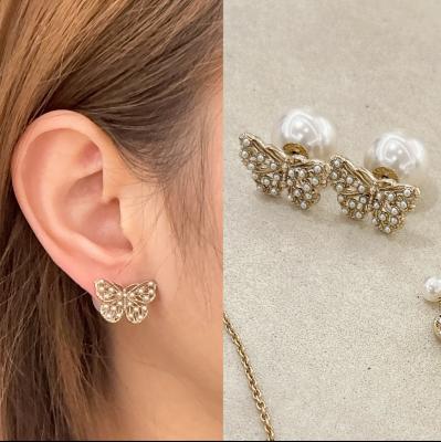 Butterfly Luxury Pearl Earrings Sophisticated With 18mm Hollow Carved Design