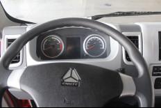 Euro 2 International Light Duty Commercial Trucks 12 Tons Light Duty Cargo Truck 95 km / h