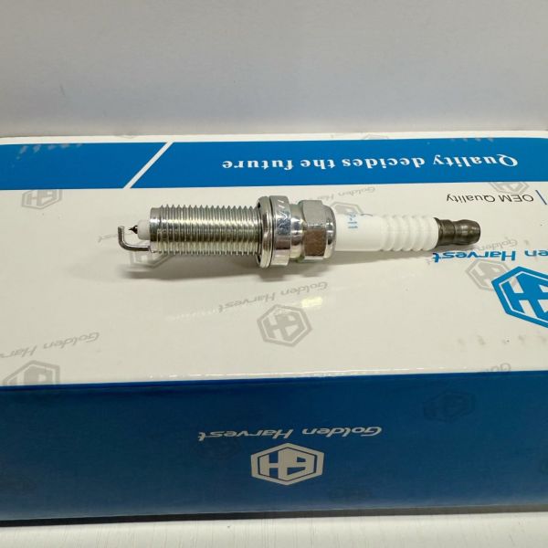 22041-ED815 LZKAR6AP-11 Standard Spark Plugs Replacement For Nissan Car