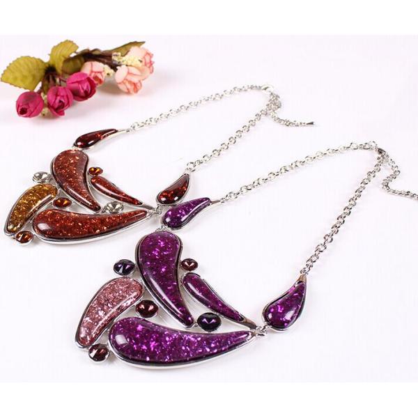 European and American retro-grade resin glitter sprinkled with diamond necklace