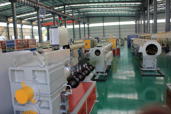 Single Screw Extruder HDPE/LDPE Plastic Pipe Pressure Extrusion Line for Pipe Making