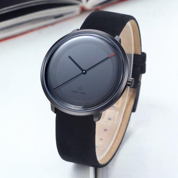 Minimalist Alloy Quartz Watches Classic Men / Women Leather Strap Curve Dial OEM