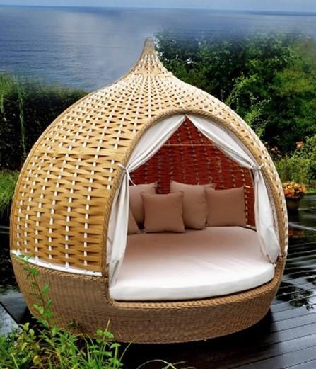 Eco Friendly Beach Garden PE Rattan Lying Bed 2-3 Person Lounge Leisure Chair