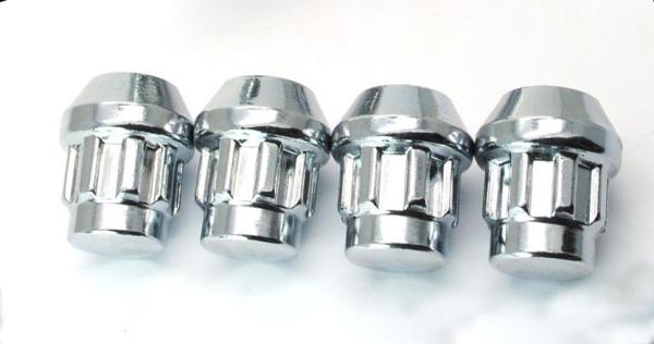 Auto Car Accessories 8.8 Solid , Ford / Hyundai / Chevrolet Replacement Wheel Nuts