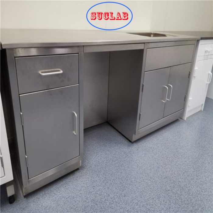 Polished Stainless Steel Lab Worktable Featuring Number of Legs As Drawing Number of Shelves As Drawing Ideal for Laboratory