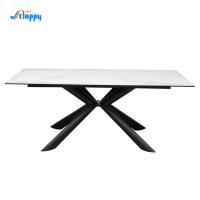 Table à manger en céramique sur mesure avec des jambes en métal