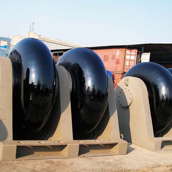 Marine Rubber Fenders High Strength Energy Absorbing Rotating Design