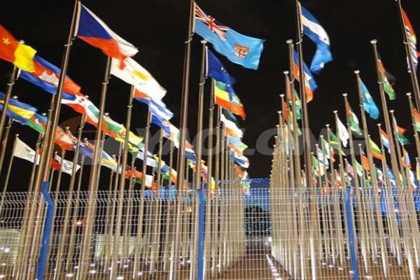 Height 2-3 M Stainless Steel Flag Pole / Stainless Steel Flag Pillar With Built In Rope