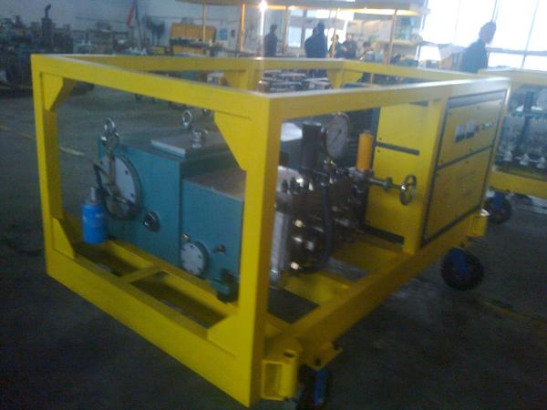 Máquina de limpeza industrial de jato de água de 55 kW 10000psi Motor a diesel