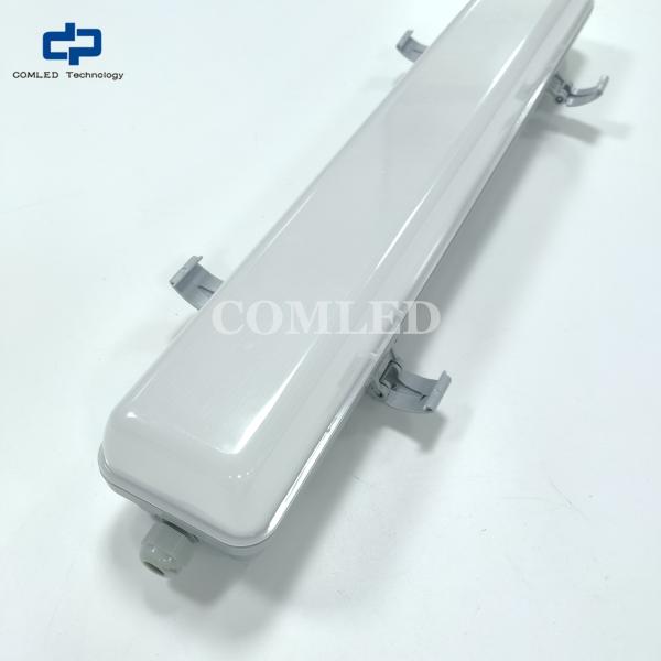 Accesorios de iluminación industrial a tres aguas IP66 resistente a la intemperie LED Batten Light 3CCT Luz de vapor cambiante tricolor 1500mm acristalamientos LED a prueba de agua aprobados por CE SAA C-Tick UKCA para iluminación industrial