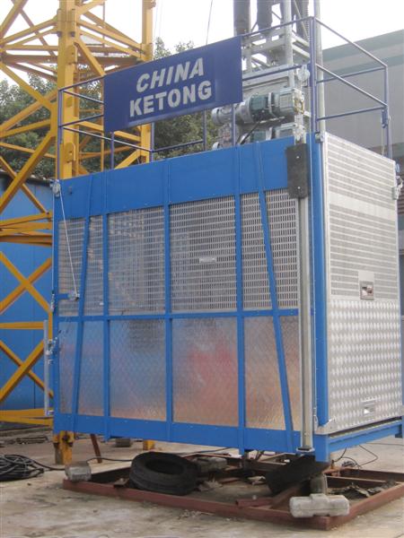 Personnel Construction Hoist Elevator / Construction Material Lifts