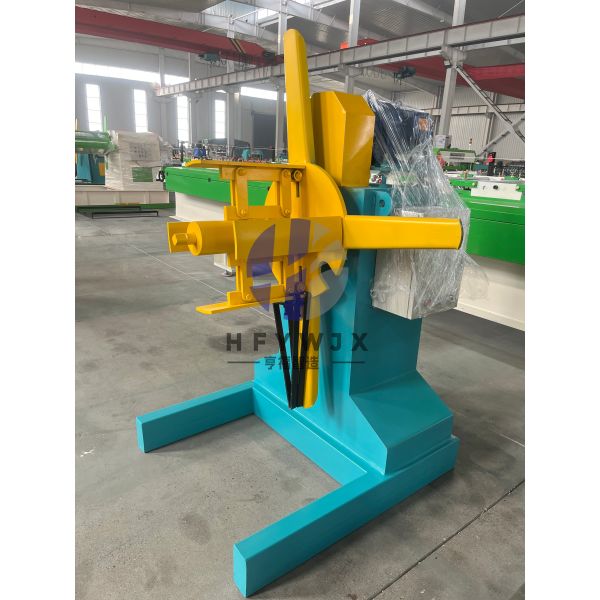 18 Stations 300 Ridge Cap Roll Forming Machine with 1 Inch Chain Drive and PLC Control