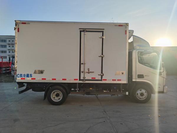 FOTON 4x2 Refrigerated Cold Room Truck Horsepower 150hp Freezer Delivery Truck